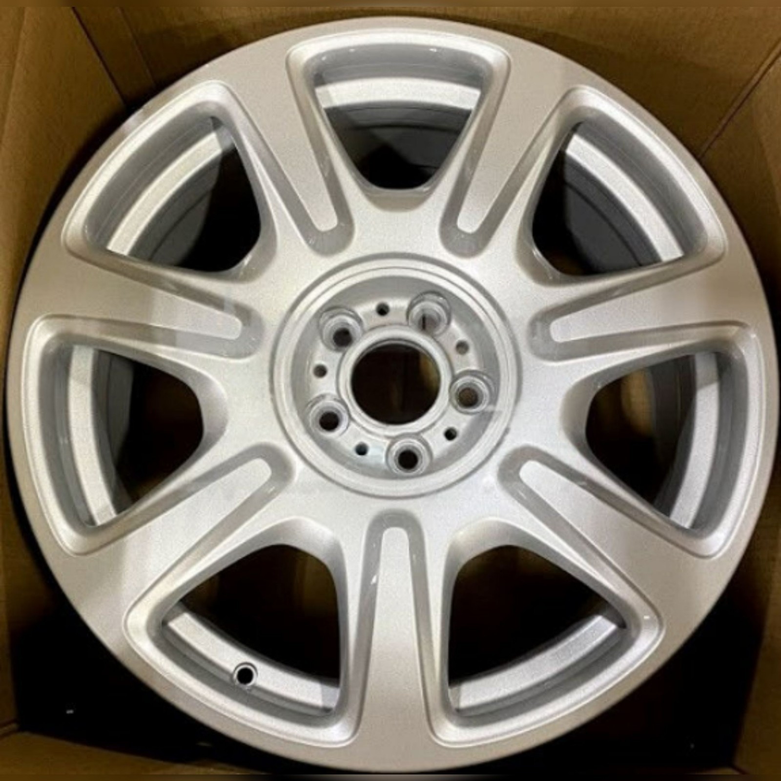 Rolls-Royce Ghost 2015 Front Wheel Silver P/N 97742