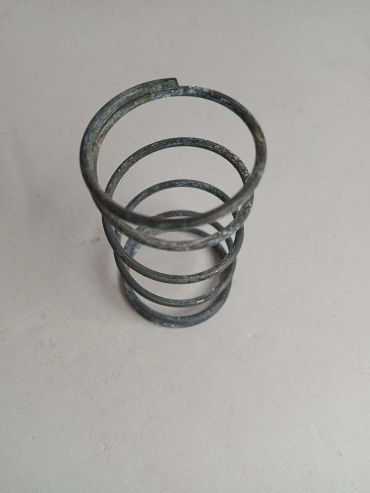 Poulan TE 450 Trimmer Compression Spring 530042084 - Image 2 of 3