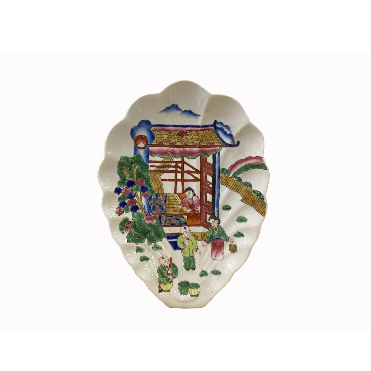 Chinese Off White Porcelain Scenery People Shell Shape Display Plate ws3861S Chinese Off White Porcelain Scenery People Shell Shape Display Plate ws3861S