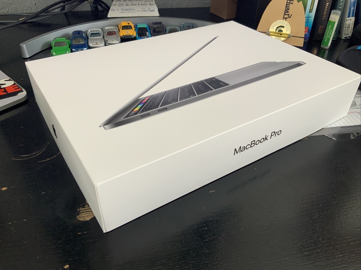 Apple MacBook Pro 13 Inch touch bar (2016) intel i5 ,16gb RAM