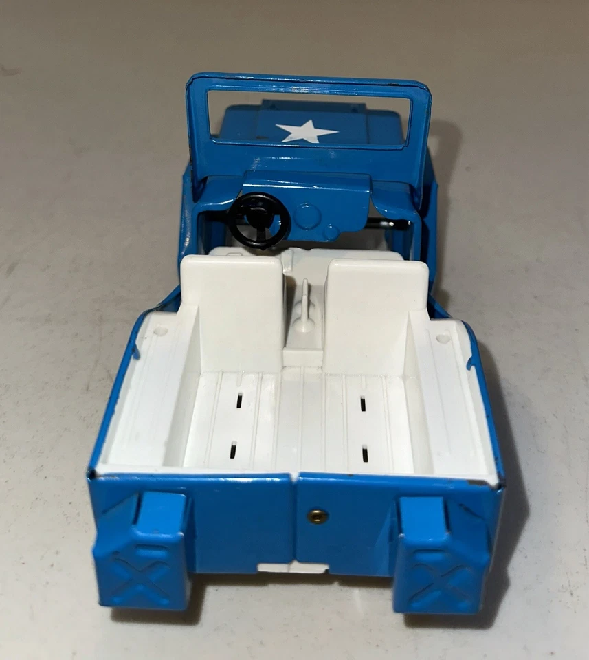 Louis Marx & Co. Inc. - Jeep azul Willy’s Commanders Army con estrella blanca Foto 4 de 4
