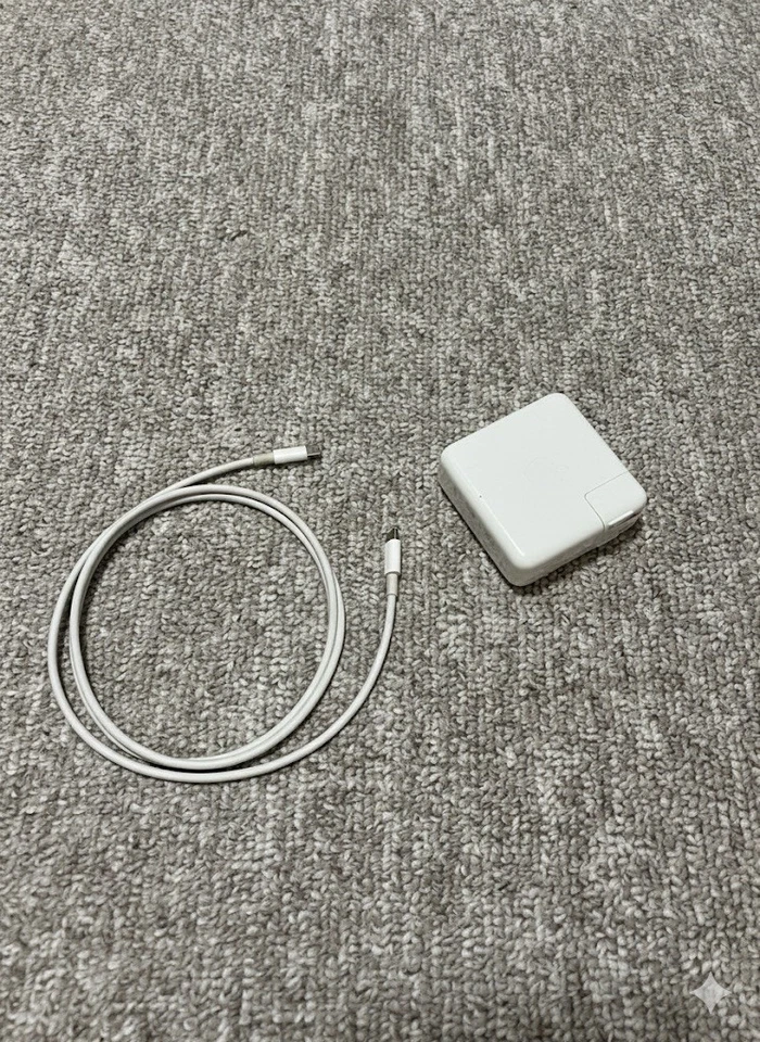 Laptop Apple MacBook Pro 13 pulgadas (128 GB SSD, Intel Core i5, 8 GB RAM) - Gris espacial Foto 4 de 4