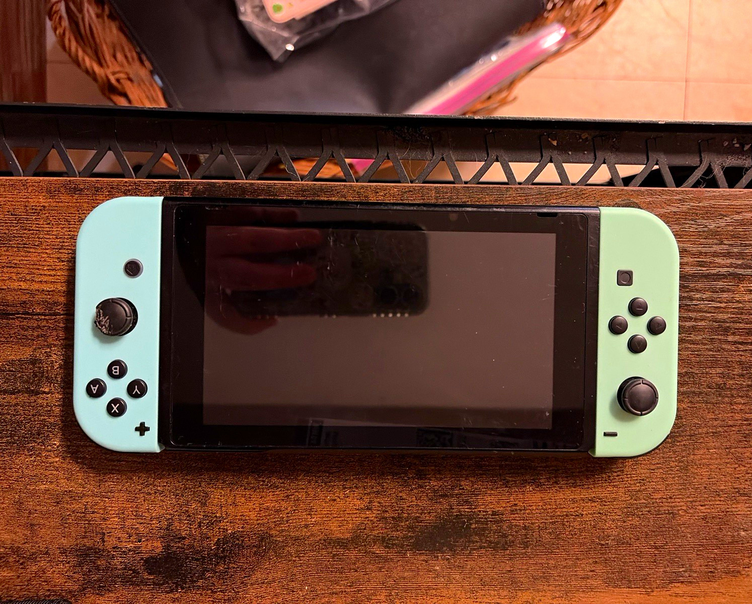 Nintendo Switch Console 32GB 1080p Touchscreen Green Joy-Con Black/White