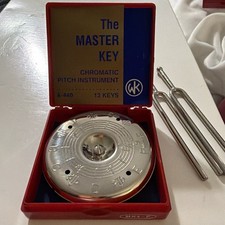 Vintage Kratt Master Key A-440 13 Key Chromatic Pitch Pipe F to F USA