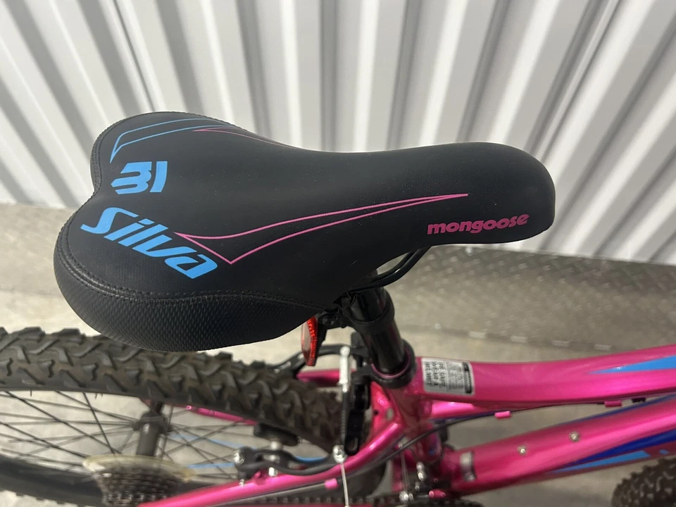 Mountain bike feminina Mongoose Silva, rodas de 24 polegadas, gatilho de 21 velocidades... - Imagem 4 de 4