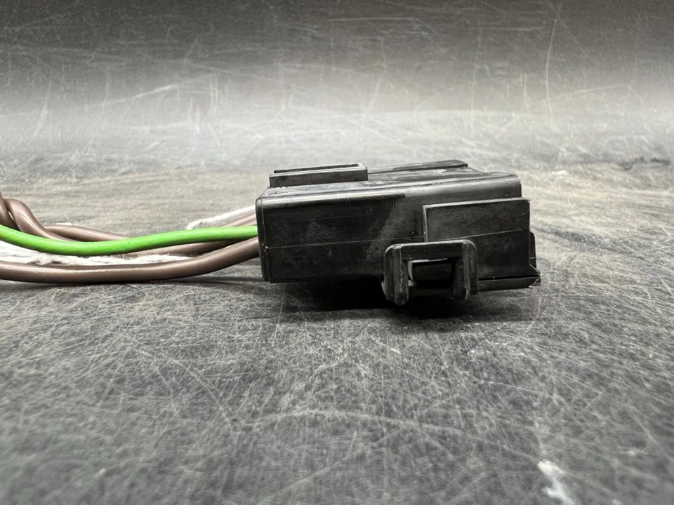 1975-1987 Buick Riviera OEM Climate Control Module Pigtail Wiring Harness  - Image 3 of 4