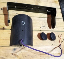 QSC Audio YM-8T Black Yoke Mount for 70/100 volt systems