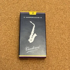 Vandoren SR212 Saxophone Reed - contains 9 individually wrapped reeds