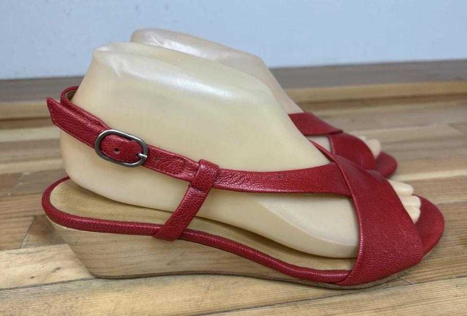 Sandalias Coclico 38.5 US 8/8.5 Nevada Cuero Rojo Tacón Cuña Hechas en España Foto 2 de 4