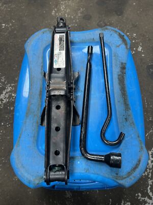 98 99 00 01 02 03 04 05 06 07 Honda Accord Jack Lug Wrench & Tools