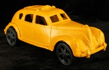 Vintage Cast Iron Yellow Painted Taxi American Manufacture 2nd Hf 20th Century