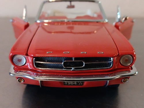 Franklin Nuova Nuova Auto Diecast 1964 1/2 Rossa FORD MUSTANG CONVERTIBILE 1:24 - Foto 6 di 10