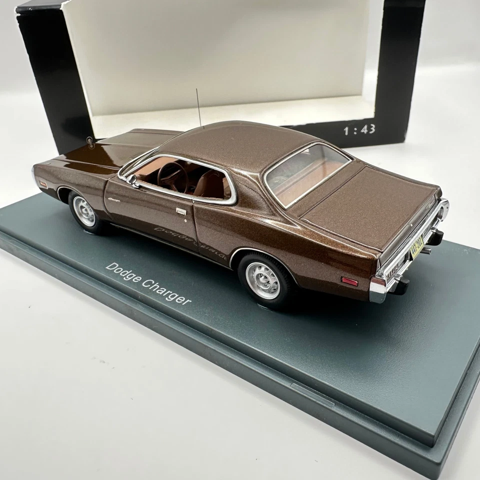 NEO Dodge Charger 1973 Brown 44750 Resin Model Car 1:43 - Image 4 of 4