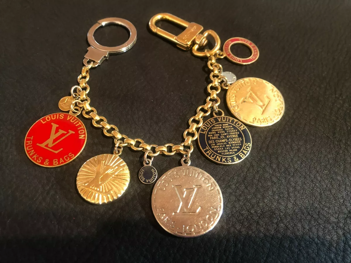 louis vuitton coin keychain