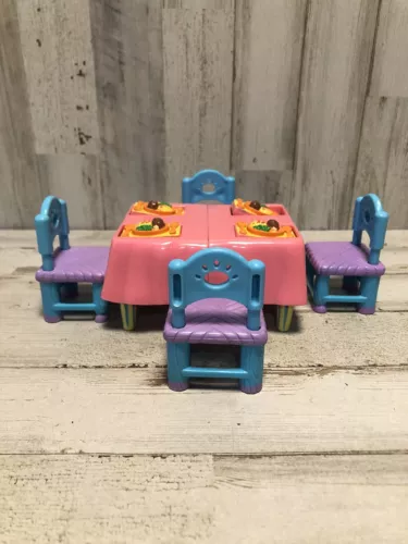 2003 DORA THE EXPLORER TALKING DOLL HOUSE DORA'S DINING ROOM SET FLIP TABLE