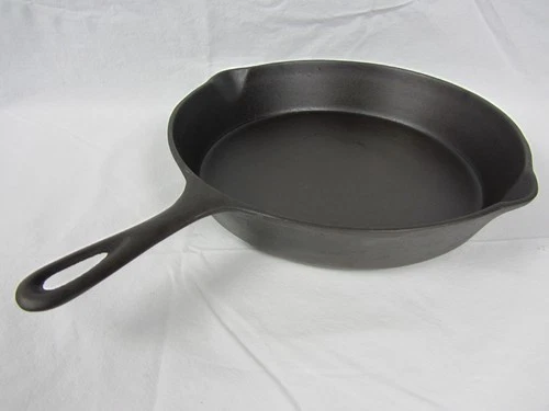 Lodge No. 8 Cast Iron Skillet 3 Notch Vintage Cleaned Re-seasoned