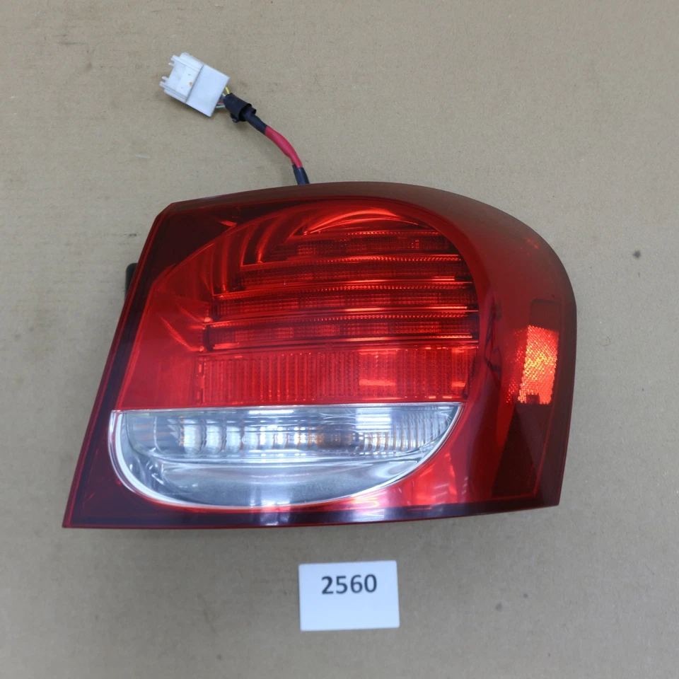 Lámpara combinada de luz trasera LED exterior derecha OEM Lexus GS300 GS350 GS460 GS450h Foto 2 de 4
