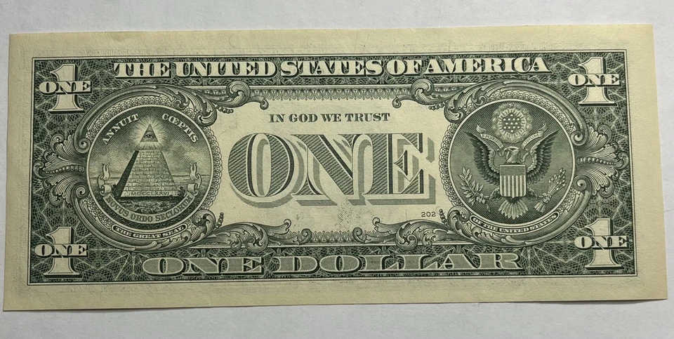 $1 Bill 2009 - Rosa Gumataotao Rios Autographed Federal Reserve Bank  - Image 4 of 4