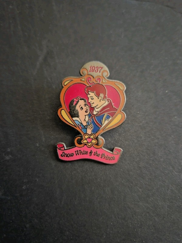 Countdown to the Millennium #53 Snow White and Prince 1937 Pin