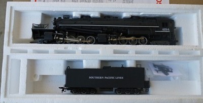 HO Scale Rivarossi 5426 SP Southern Pacific 4-8-8-2 CAB Forward