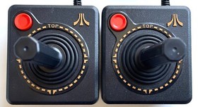 ATARI FLASHBACK 2 CLASSIC PLUG & PLAY GAME CONSOLE WITH 2 CONTROLLERS & 40 GAMES