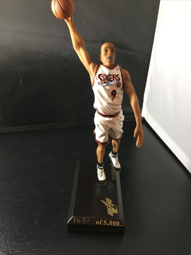 2007 ANDRE IGUODALA STATUA 76ERS OMAGGIO #1491/5000 - Foto 6 di 7