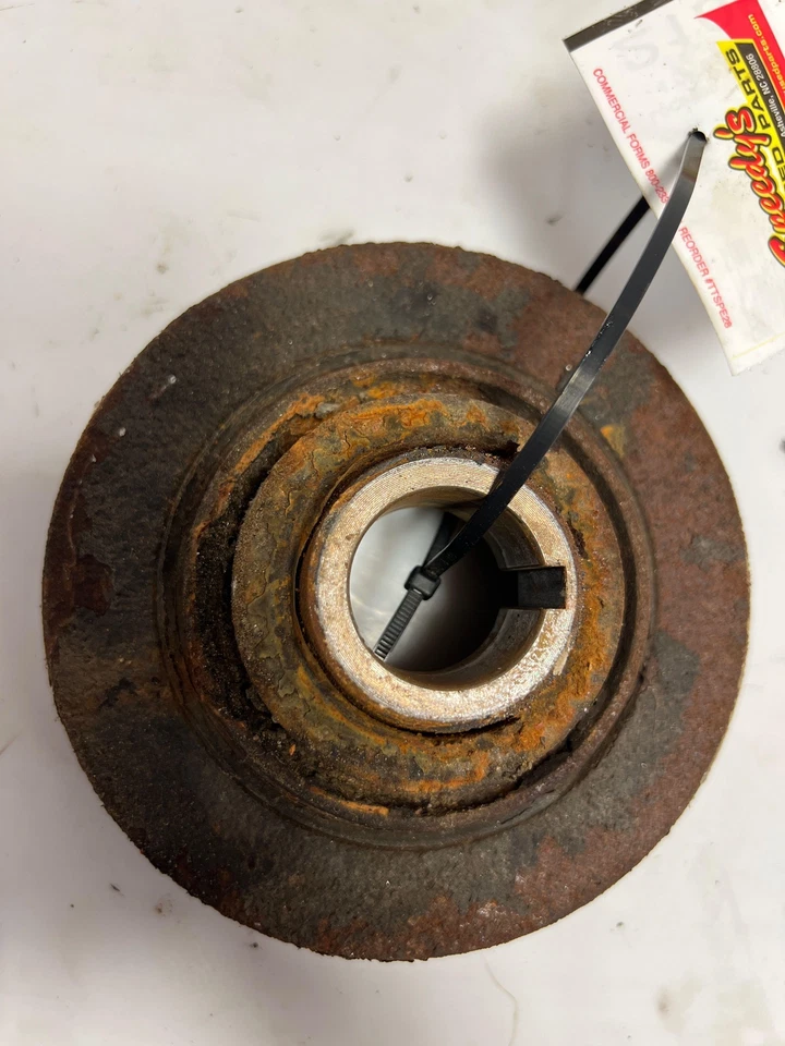 Polea de manivela equilibradora armónica Isuzu Rodeo 1998-2004 3,2 L OEM 8973212960 Foto 2 de 3