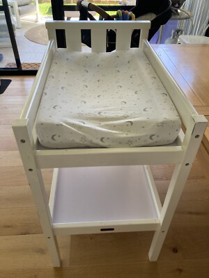 second hand change table