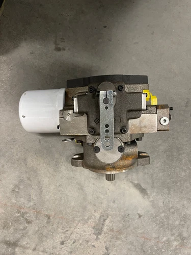 Dana Brevini MD10V 21 Variable Displacement Hydraulic Piston Pump Manual Control - product listing photo