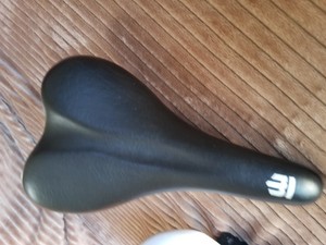 mongoose bike seats