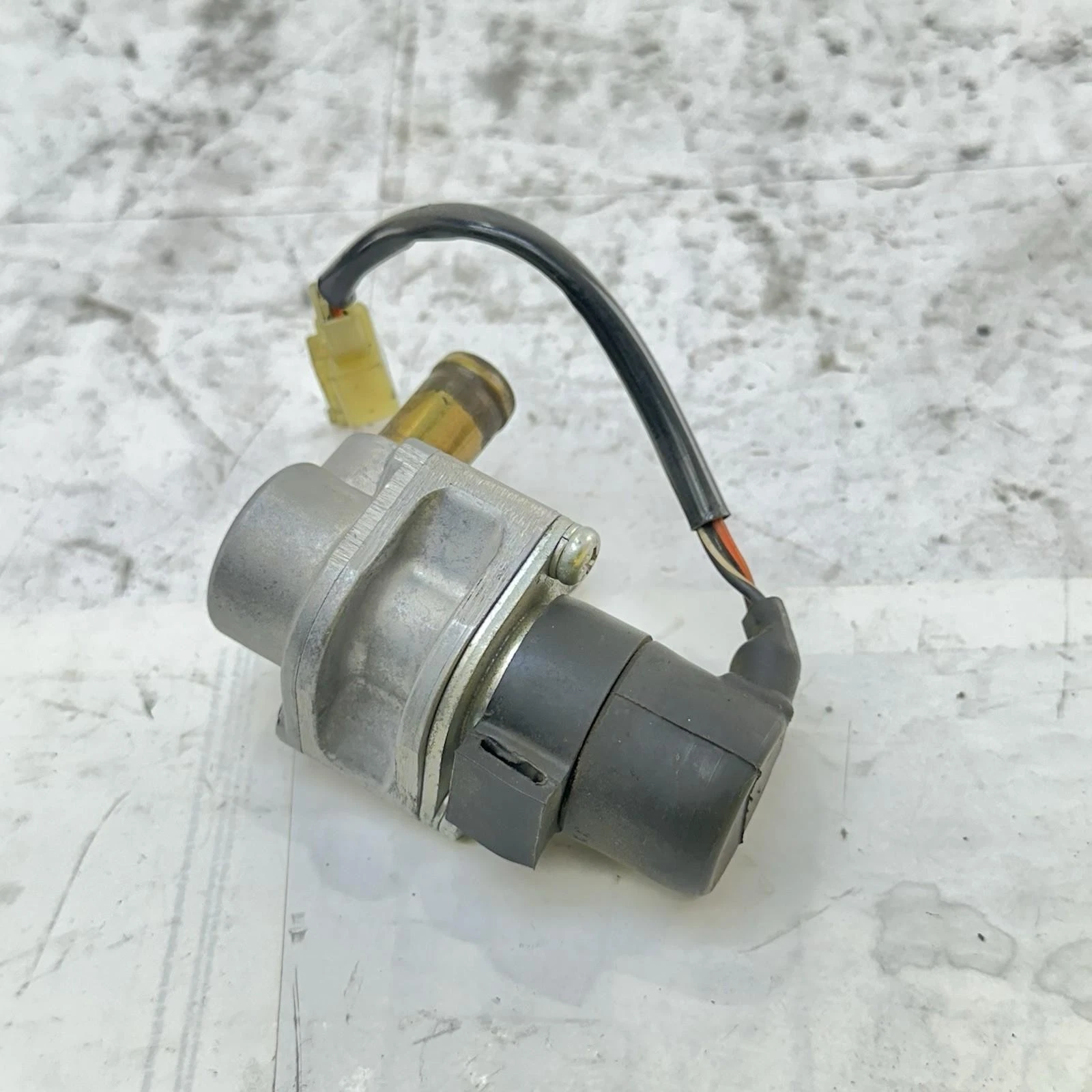 2013 - 2017 TRIUMPH DAYTONA 675 Luftansaugventil Magnetventil Schalter
