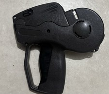 Avery Dennison Monarch 1131 Portable Manual Black Plastic 1-Line Label Gun