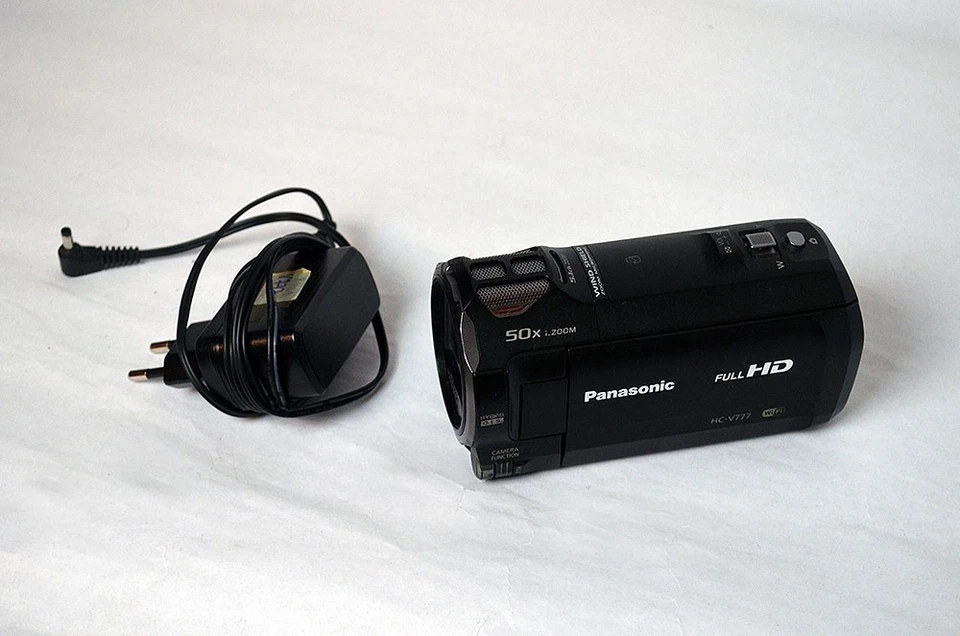 Panasonic HC-V777 Camcorder - Schwarz - Bild 3 von 4