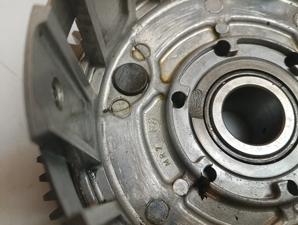 1999 Suzuki GSXR750 муфта корзина корпус GSXR 750 - Изображение 3 из 4