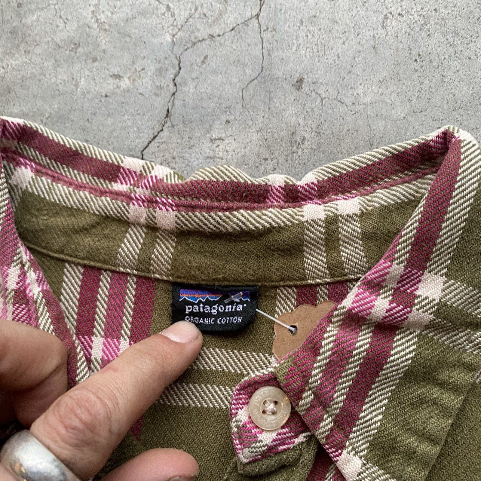 Patagonia Organic Cotton Plaid Flannel Shirt Women’s Small Green Pink thumbnail 5