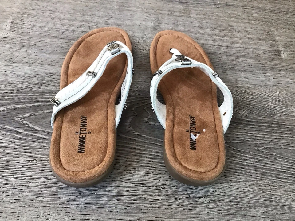 Sandalias chanclas Minnetonka Silverthorne para mujer naturales talla 9 N estilo 700001 Foto 3 de 4