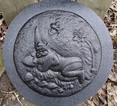Gnome elf plaque mold plaster cement stepping stone plastic mould 8'' x 1/2''