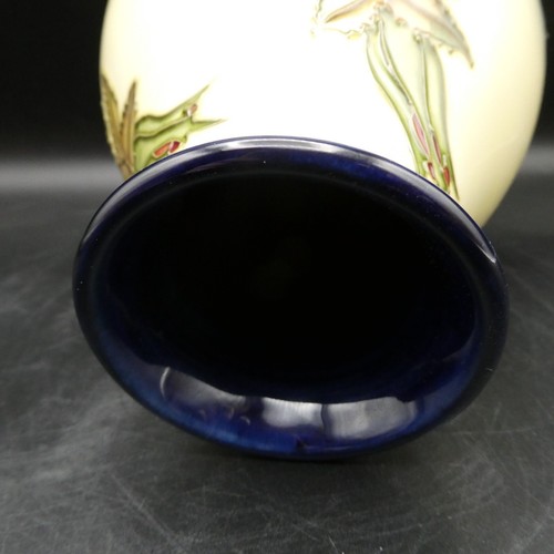 Moorcroft vase sweet briar pattern 1997 19cm tall Perfect - Picture 5 of 6