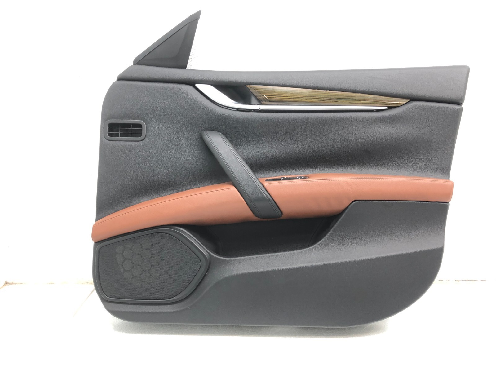 2014-2019 MASERATI GHIBLI S Q4 RIGHT PASSENGER FRONT INTERIOR DOOR PANEL OEM.