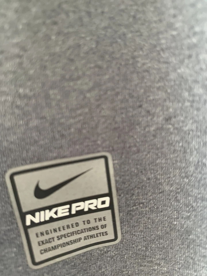 ✨Yourh L (12-14)  Nike Pro Short Sleeve  Shirt, Gray Black Trim And Logo Unisex - Image 4 of 4