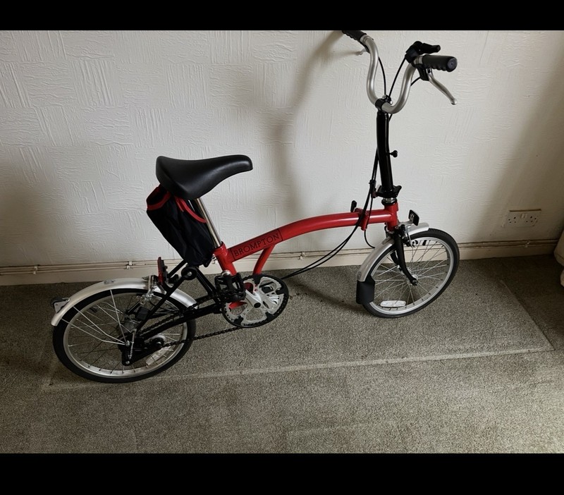 Brompton M5L Folding Bike - Racing Red - Classic 5 Speed (M-Type, No Rack)