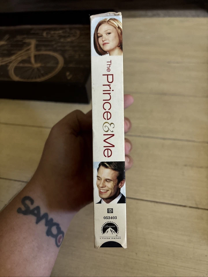 The Prince and Me (VHS, 2004) Video Cassette Tape Julia Stiles - Image 2 of 4