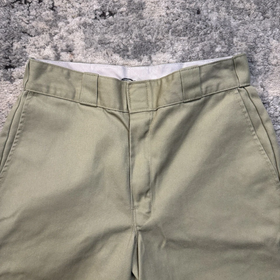 Dickies Loose Fit Work Shorts Men’s 30 Khaki Beige Vintage Skater Workwear - Image 4 of 4