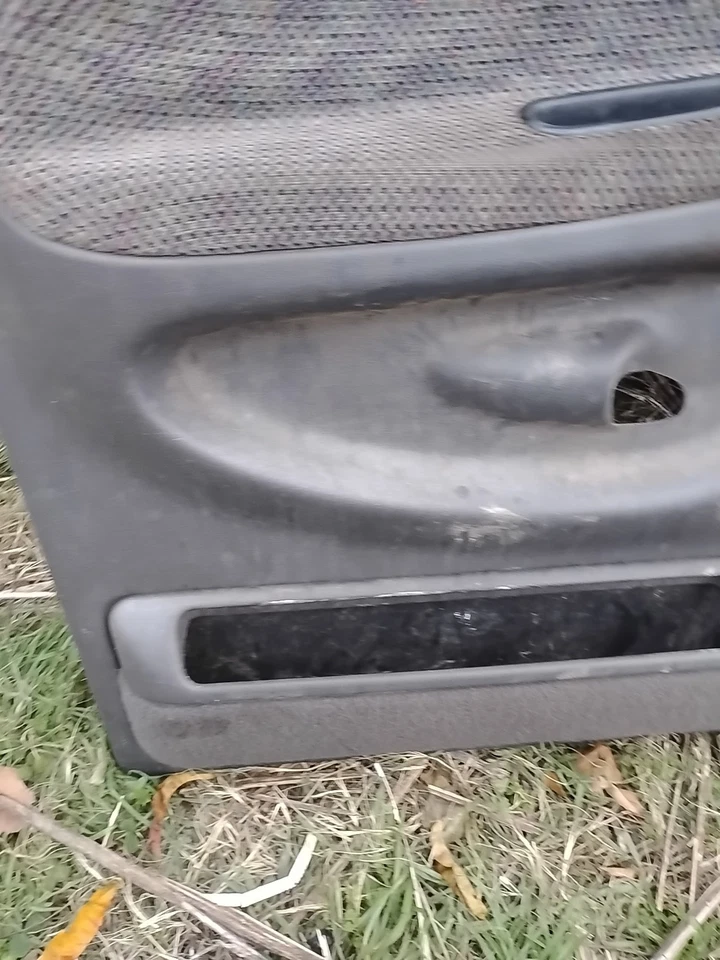 Painel interno da porta OEM 1998-2001 Dodge Ram 1500 2500 DRIVER LEFT LH QUAD CAB - Imagem 4 de 4