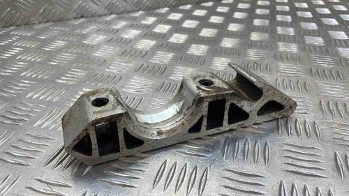 PORSCHE CAYENNE 92A Stabilisatorhalterung vorne links 7L0411063B 3.00 31832286