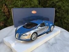 Minichamps Bugatti Veyron L Edition Centenaire Cromo Blu 1:18