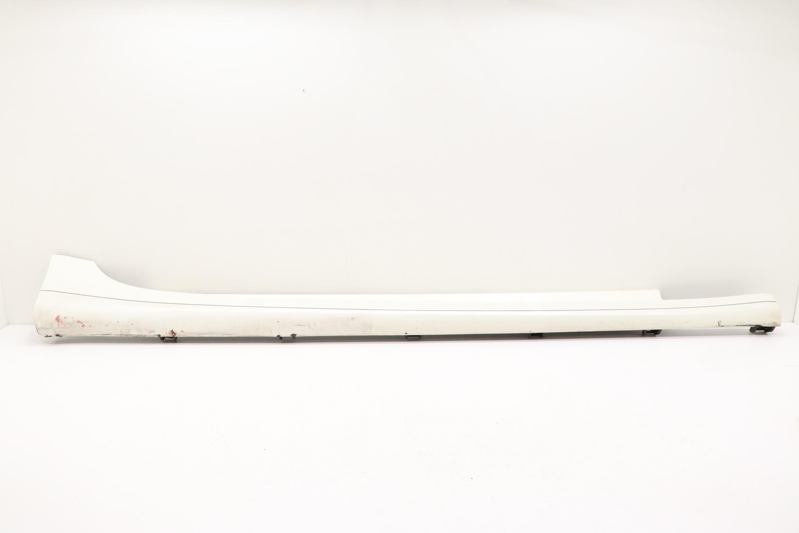 2014 - 2024 MASERATI QUATTROPORTE RIGHT ROCKER MOLDING COVER PANEL OEM WHITE_BIA