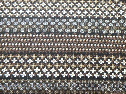 Vtg Knit Fabric Black W/ Tan Brown White MOD Flowers 45" x 46" - Zdjęcie 1 z 4