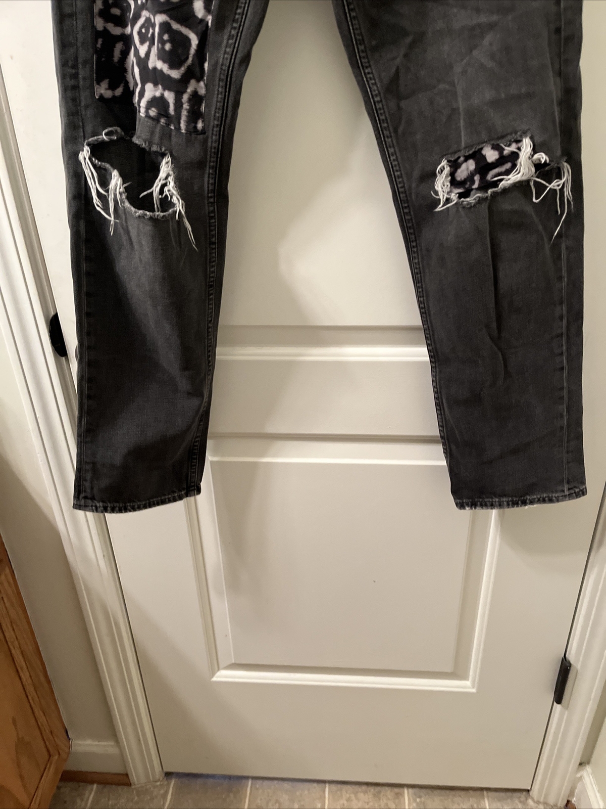 ALLSAINTS Leopard Patch Jeans Pockets Size 27 Wom… - image 10