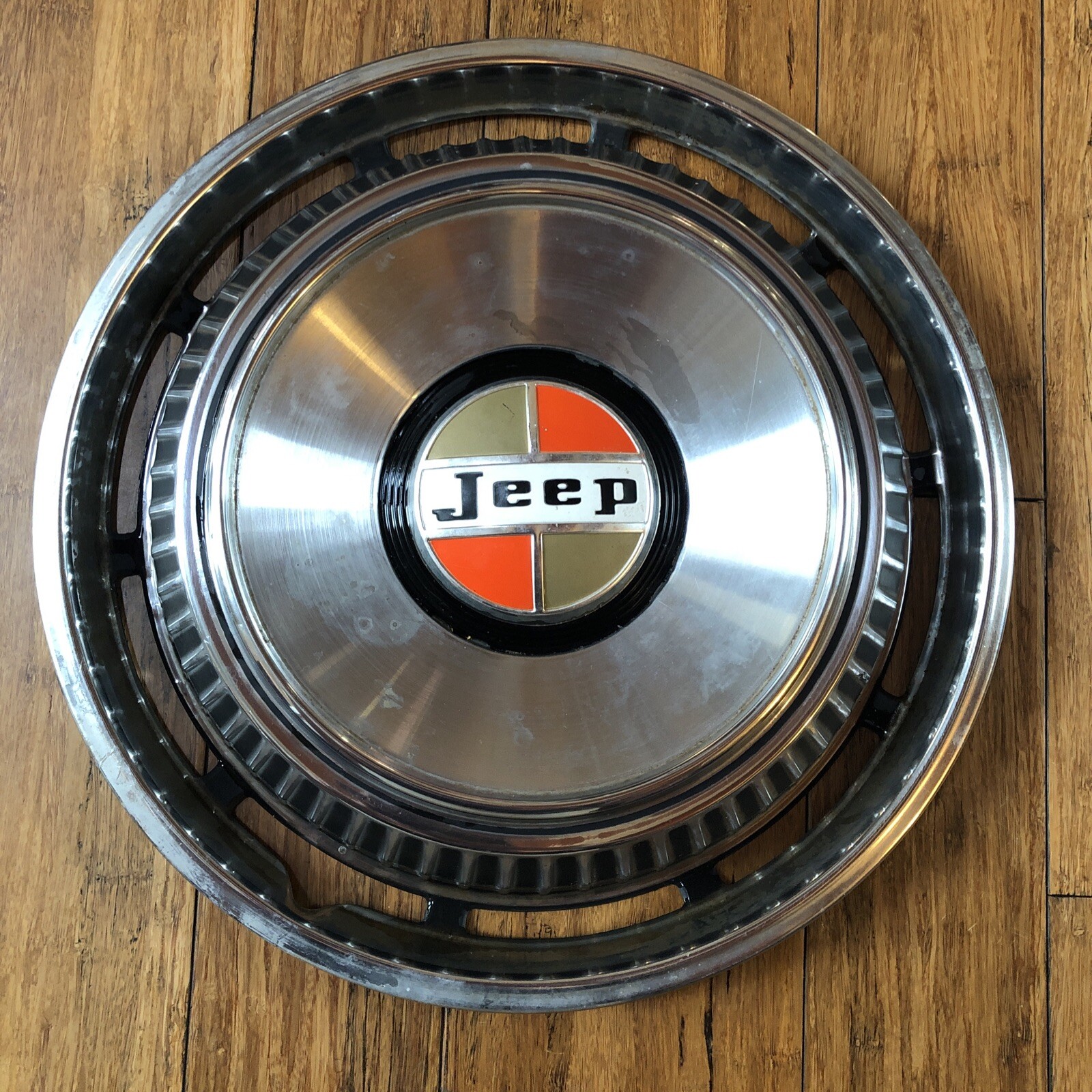 19761983 Jeep Wagoneer Hubcap Wheel Cover Orange & Brown Center Cap eBay